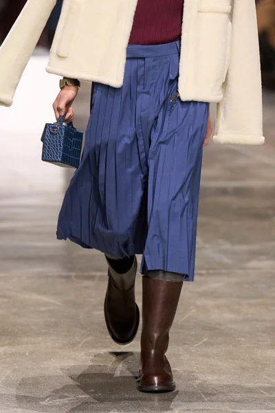Look 29